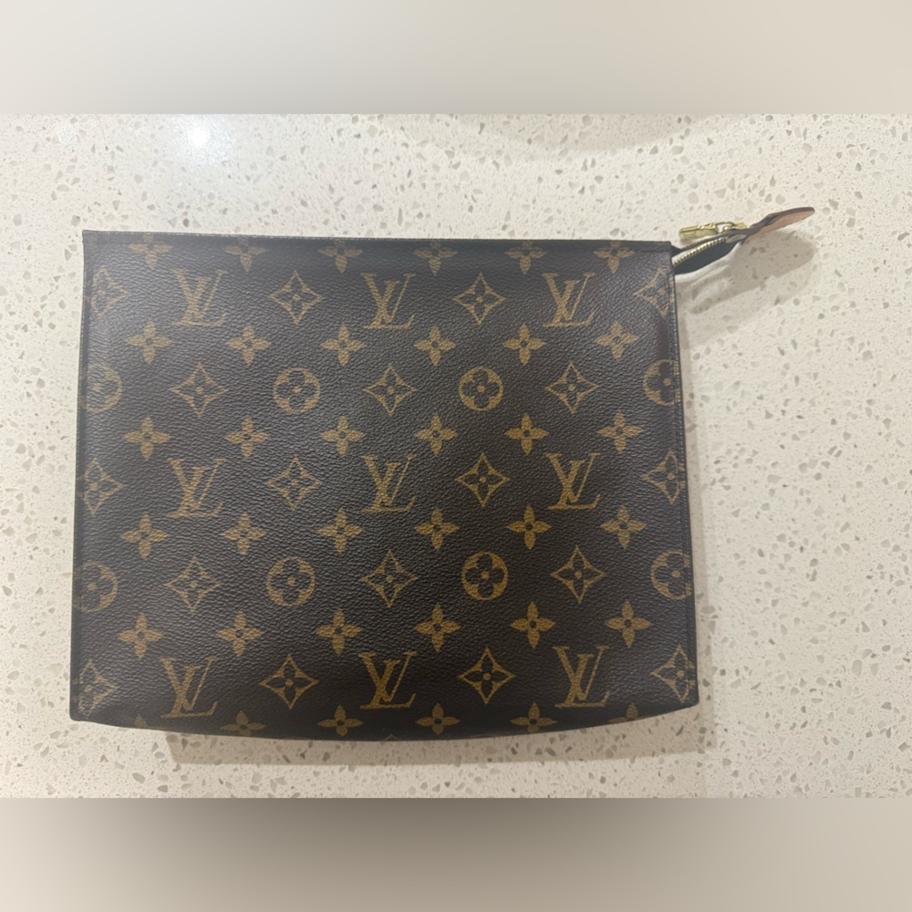 Louis Vuitton Monogram Toiletry 26 & Bag Insert